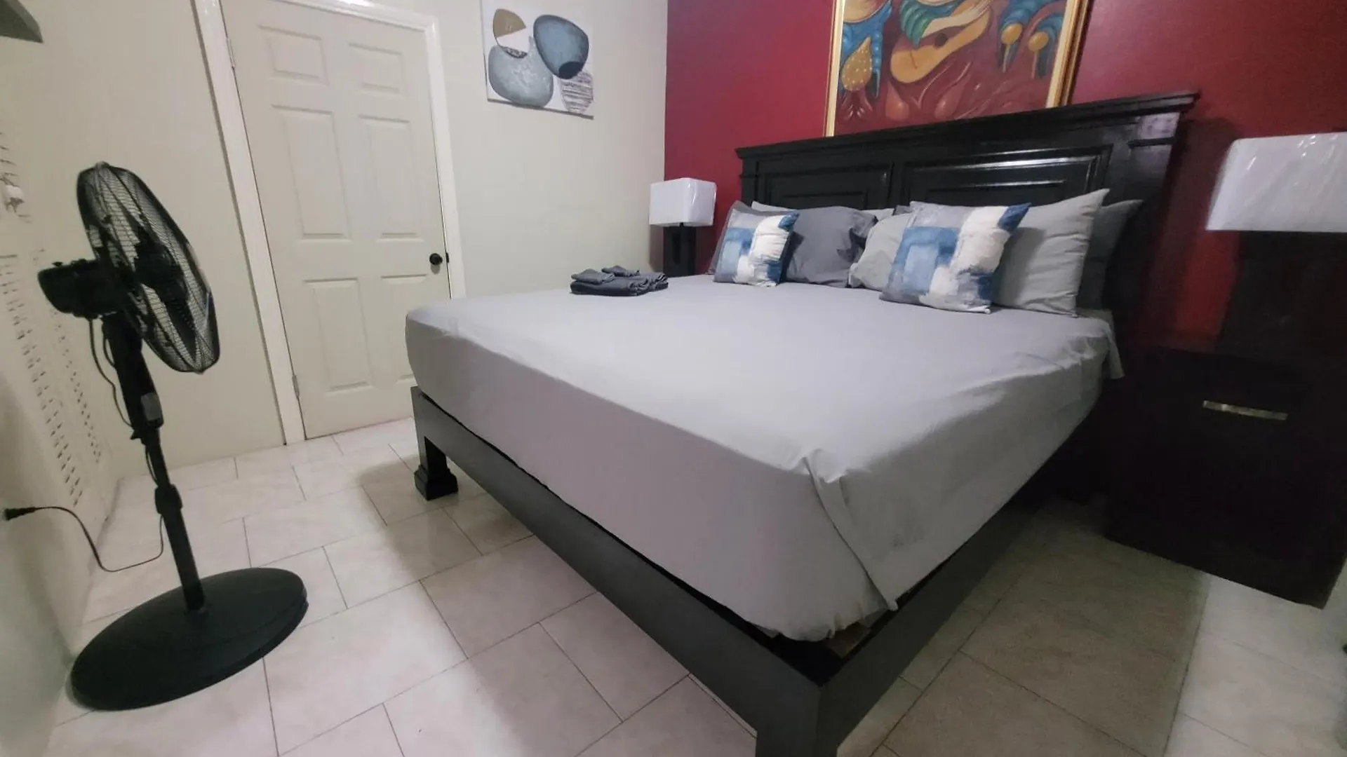Chateau Central At Sunbury Apts Kingston