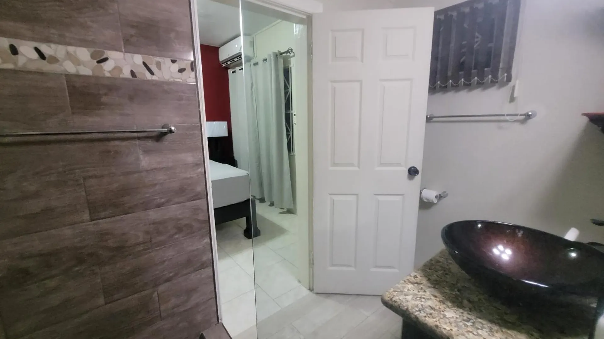 Chateau Central At Sunbury Apts Kingston 0*,  Jamaica